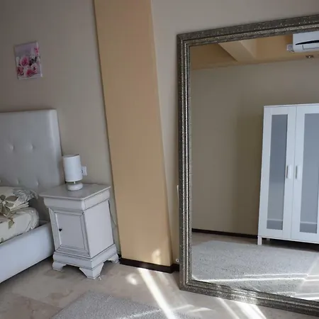 公寓 Apartament Kim 那沃达利
